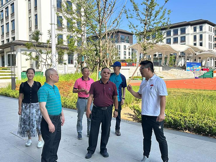 1695613728111816.jpg 参观图2.jpg